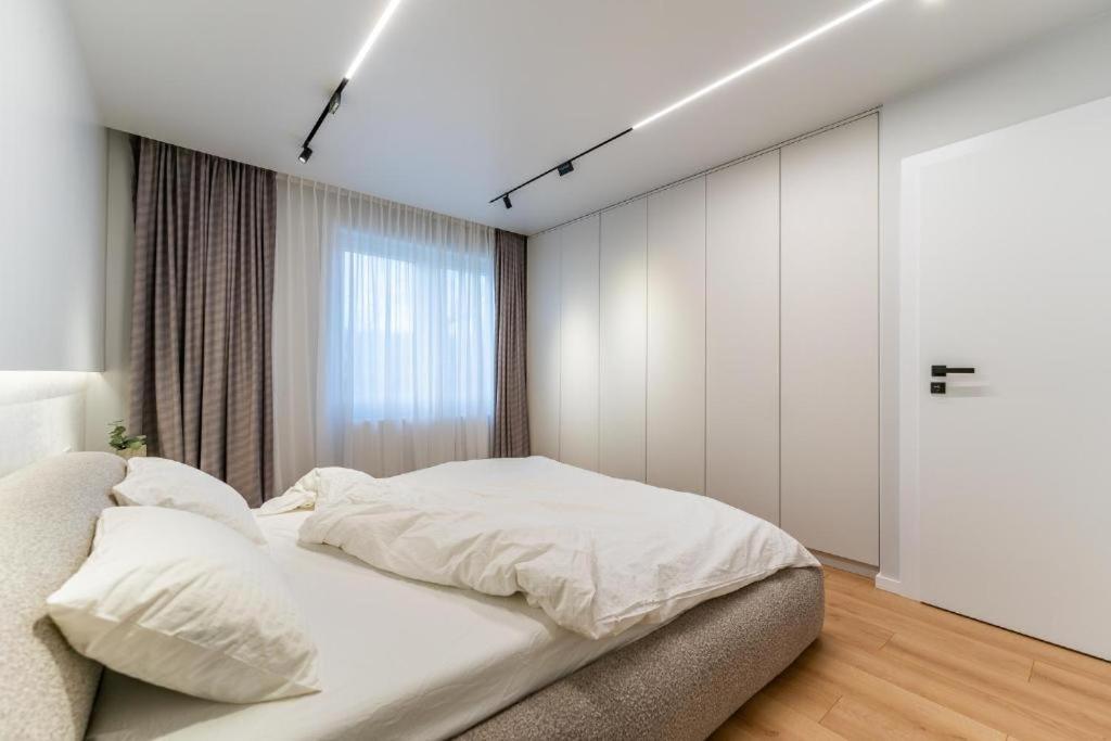 Central Epic Apartment-Self Check In Αράντ Εξωτερικό φωτογραφία